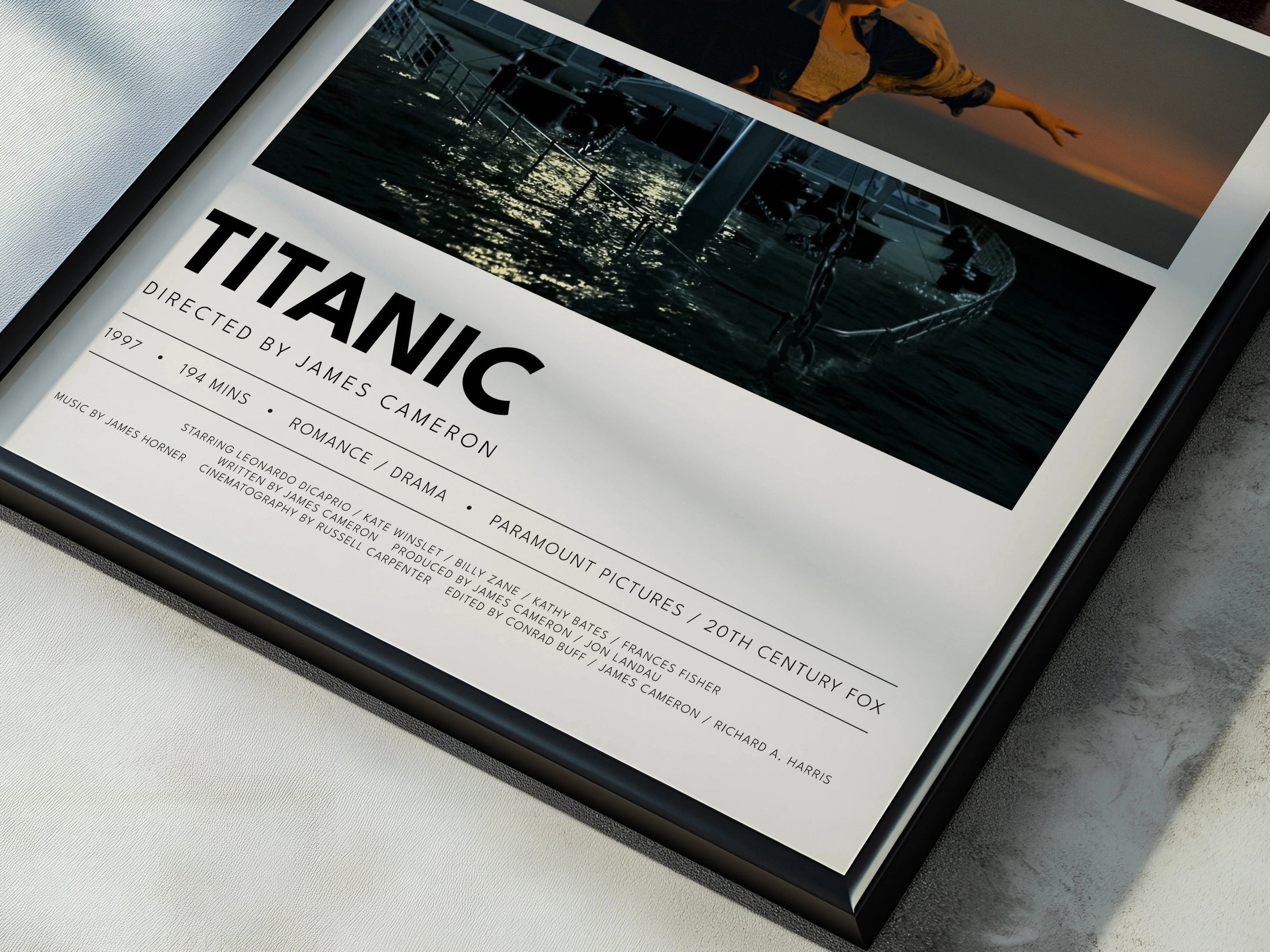 Titanic mockup 03